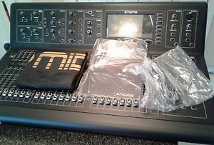 Midas M32 Digital Mixer workstation