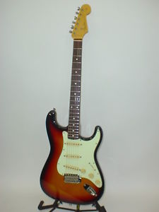 Fender Stratocaster 1997 MIJ Strat Electric Guitar INCLUDES TREMOLO BAR & STRAP