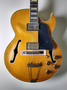 Ibanez AKJV90D Artcore Expressionist Vintage