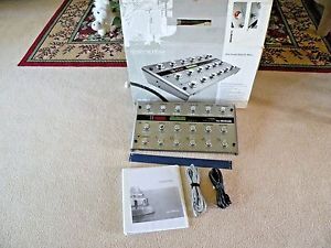 G SYSTEM INTEGRATED EFFECTS & MANAGEMENT GUITAR PEDAL TC ELECTRONICS & MANUAL