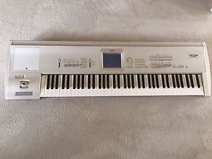 Korg TRITON STUDIO 76 Key Keyboard Synthesizer - Good Condition