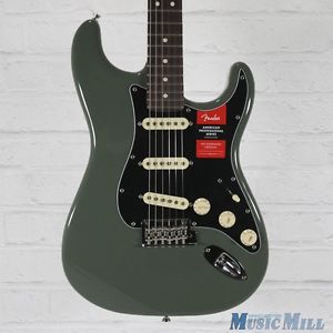 New B-Stock Fender American Professional Stratocaster RW Antique Olive