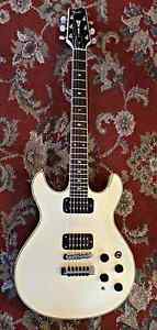 Fender Esprit Elite 1985 White Frost RARE NOS Uncirculated and Mint Condition