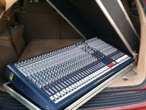 Soundcraft LX7ii 32 Console 32-Channel Mixer