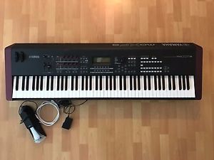 Yamaha MOXF8 Keyboard Synthesizer