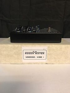 Roger Mayer Voodoo-Vibe effect pedal