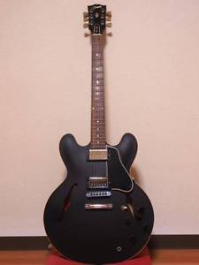 Gibson ES-335 Satin Black 2008 Semi Acoustic Type Good Condition with Hard Case