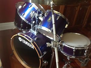 Yamaha Rydeen  5 Pieces Drum set ~  Blue