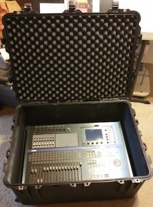 KORG D32XD Multi-Track + Pelican 1660 Case + BX5 Monitors + Cover! Cond Perfect!