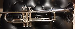 Yamaha YTR-6335S Professional Bb Silver Trumpet w/ Torpedo Bags Outlaw case
