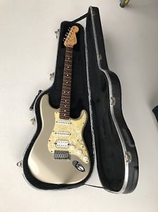Fender Stratocaster HSS Deluxe Plus