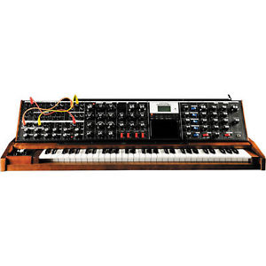 Moog Minimoog Voyager XL Monophonic Synthesizer ( Maple )