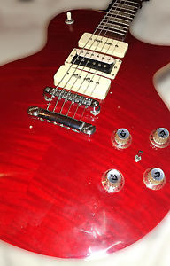 Guild Blues 90 BluesBird Semi-Hollow Body With Hardshell Case