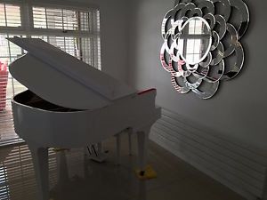 BEGINNER PIANOS - WHITE HIGH GLOSS BABY GRAND PIANO