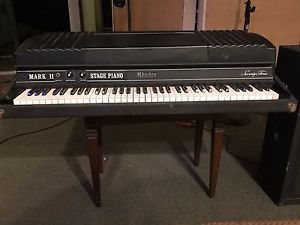 1979  Fender Rhodes Mark II Stage Piano Keyboard 73 Plays & Sounds Great!