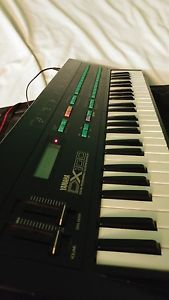 yamaha dx 100 synthesizer