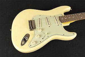 Fender Custom Shop 1961 Stratocaster Journeyman Relic - Aged Vintage White (259)