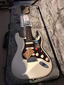 American Elite Stratocaster - Olympic Pearl - Branch New