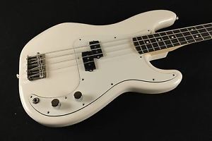 Fender Standard Precision Bass Rosewood Fingerboard Arctic White  146100580