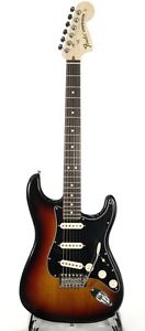 Fender USA Highway One Stratocaster 3-Tone Sunburst Made in 2007 E-guitar