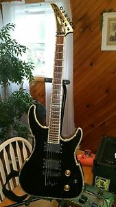 Peavey Vandenberg V-type NTB. Rare Black w/ Gold Swirled Beautiful Binding!!