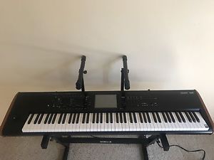 Korg Kronos 2 88 Keyboard Synthesizer
