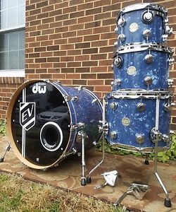 4 pc dw drums Collector Series Navy blue diamond finishply drums MAPLE shells