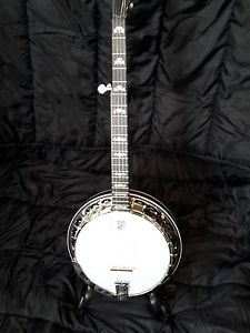 DEERING EAGLE II 5 STRING BANJO