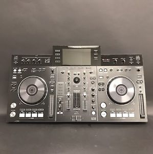 Pioneer XDJ-RX Digital DJ Controller
