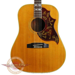 VINTAGE 1964 GIBSON HUMMINGBIRD DREADNOUGHT ACOUSTIC GUITAR