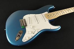 Fender Standard Stratocaster Maple Fingerboard Lake Placid Blue 144602502  851