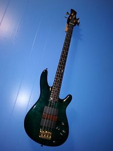 Yamaha TRB 4P bass. MIJ. Delano pickups, Nordstrand preamp.