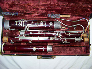 SELMER WOOD BASSOON w. 2 Bocals & Reed -- HORNSHOP SERVICED