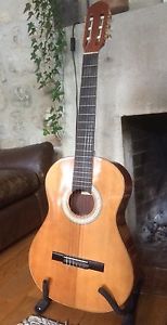 super affaire, guitare artisanale du maitre luthier Pierre Fontaine