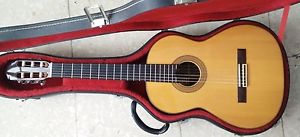 Raimundo N150 SPAIN Hand made Spanish Classical guitar Great condition + case