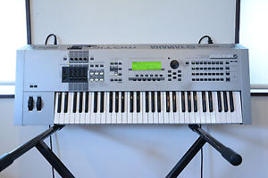 Yamaha MOTIF 6 61-Key Original MOTIF Classic with original case