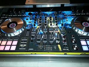 Pioneer DDJ-SZ Digital DJ Controller