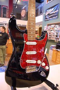 Fender USA Stratocaster - NOS - 2008 Model - Store Demo