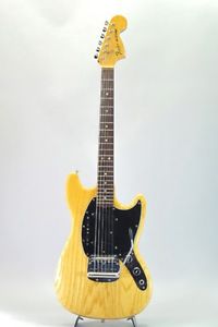 FENDER/USA 1978 Mustang NAT w/hard case F/S Guitar Bass from Japan #R2167