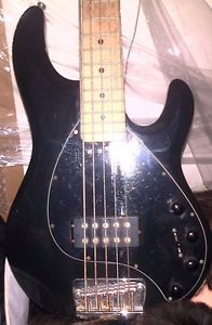 music man ernie ball  stingray 5 string bass