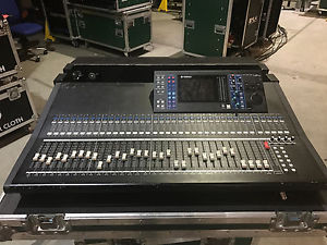 Yamaha LS9-32, Fully Flightcased with MY4-DA card