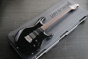 MUSIC MAN: Electric Guitar LUKE3 HSS T BK/R USED