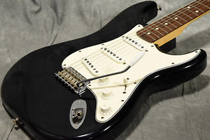 Used Fender Fender / Classic Series Stratocaster Black / Rosewood from JAPAN EMS