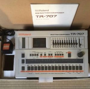 ROLAND TR-707 Drum Machine Rhythm Composer W/ AC adapter Free Tracking Ship