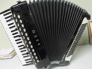 SANO STEREO THIRTY (30 c) FULL SIZE/ 120 BASS PROFESSIONAL ACCORDION