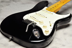 Used Fender USA Fender USA / American Deluxe Stratocaster N3 V Neck Black