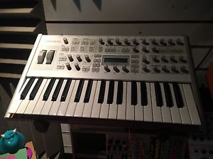 Access Virus TI2 Polar