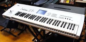 Used Korg Triton 61-Key Workstation Keyboard Synthesizer EMS Free tracking ship