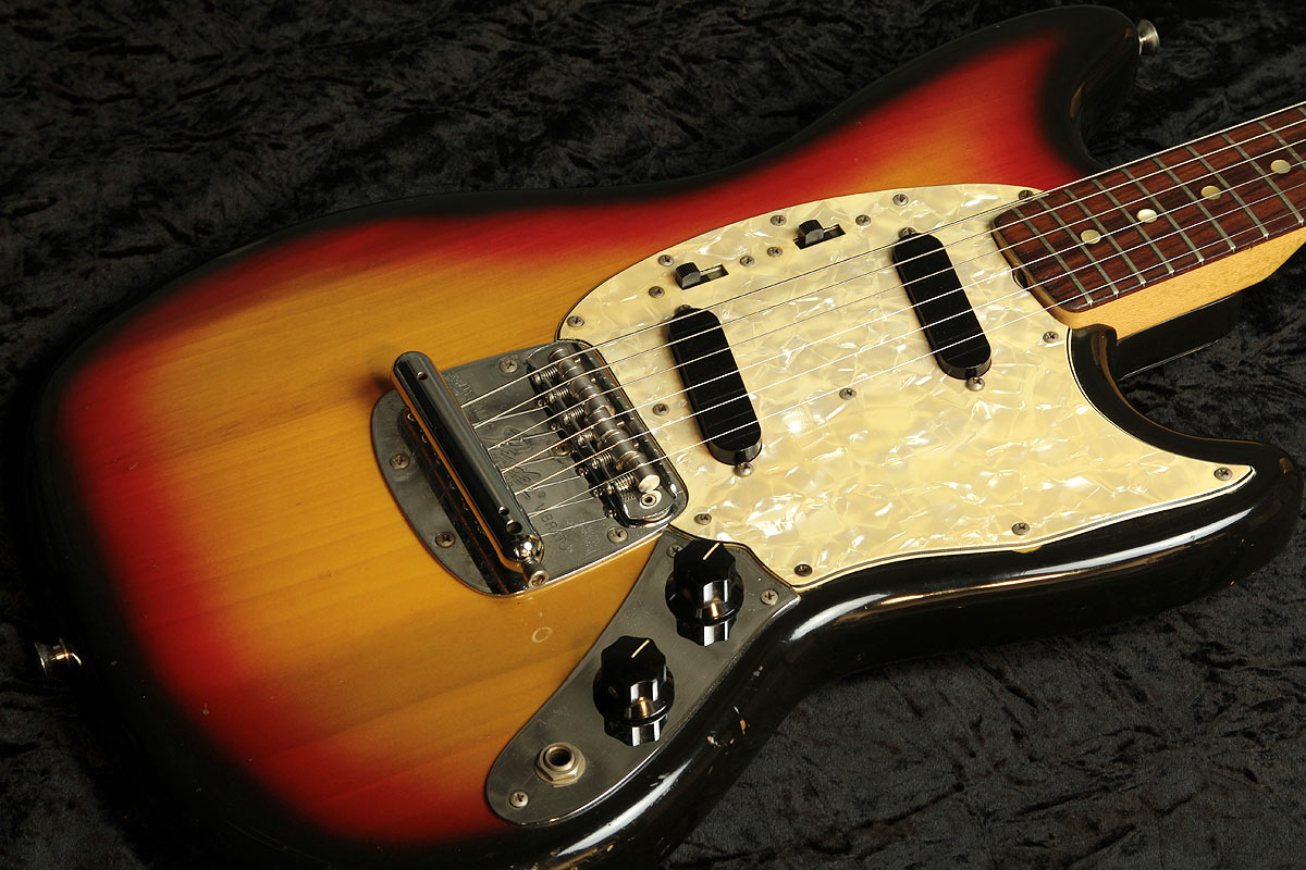 Used Fender / 1973 year made Mustang Sunburst from JAPAN EMS