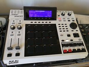 Akai MPC 2500 SE with JJ OS-XL (paid), with box, Mint w/ DVD Drive
